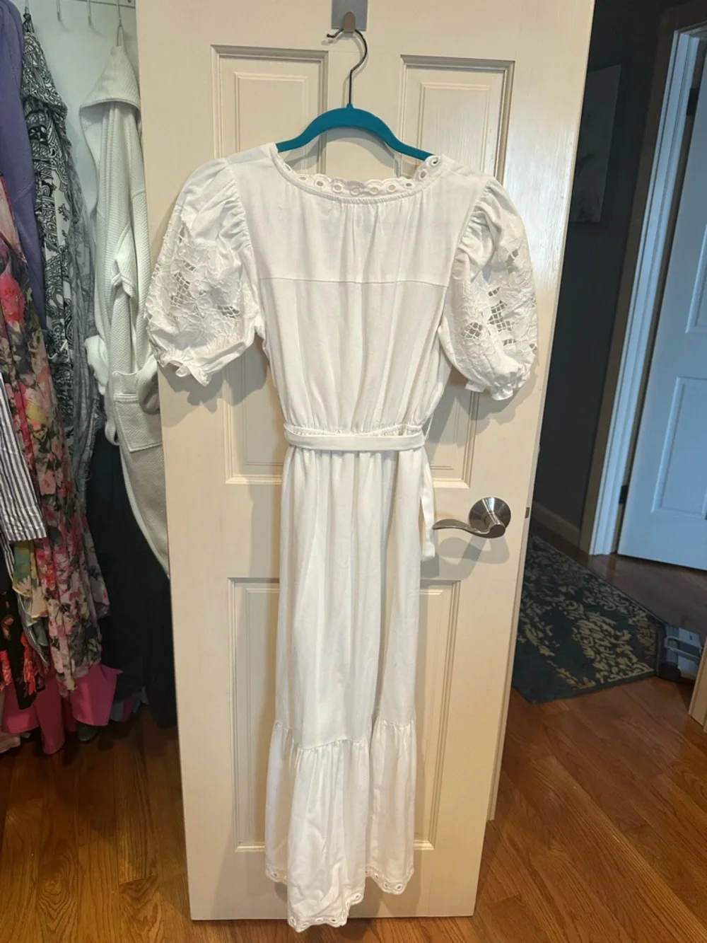 Moon River White Eyelet V-Neck Blouse - Picture 3 of 3
